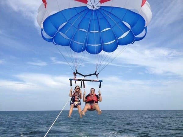 Aguas Azules ParaSailing