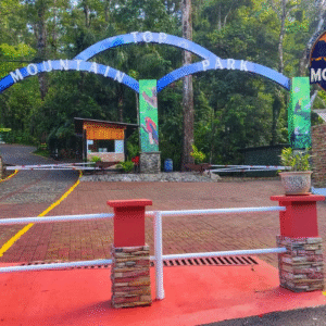 mountain top park hotel entrada principal.png