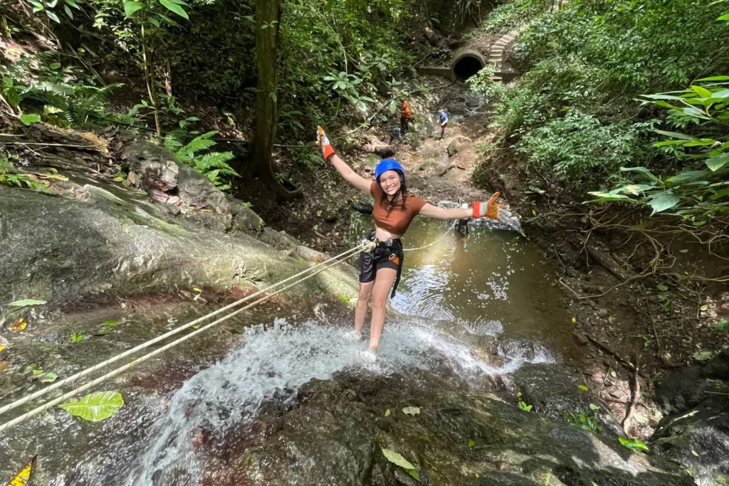 rappelling down waterfalls in costa rican jungle